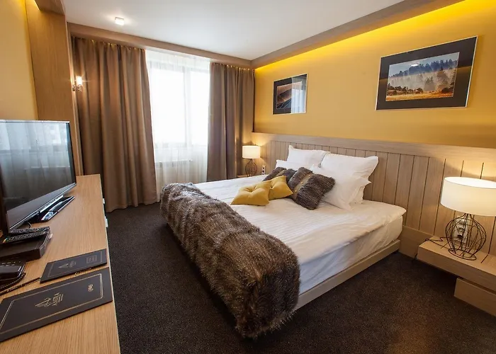 מלון Amira Boutique 5*